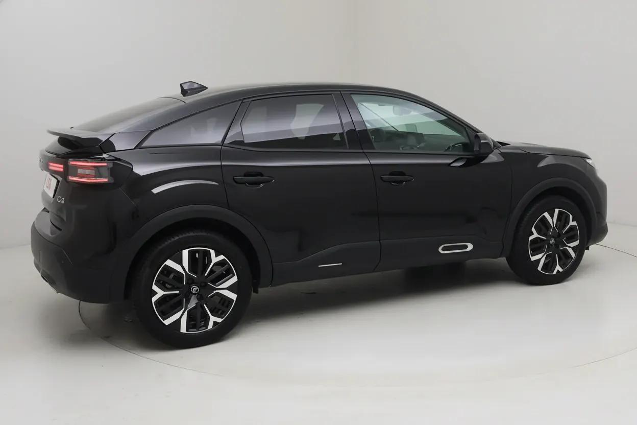Citroën C4 Rennes vue 3 Citroën C4 en leasing sans apport à Rennes — vue 3