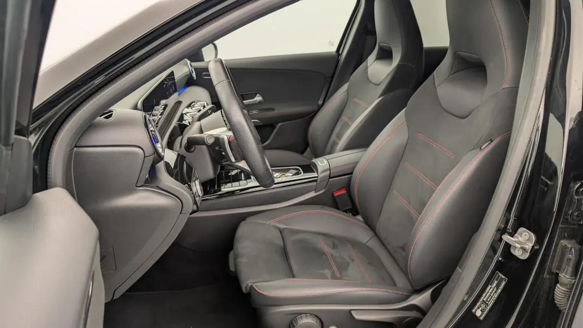 Mercedes-Benz Classe A Rennes vue 5 Mercedes-Benz Classe A en leasing sans apport à Rennes — vue 5