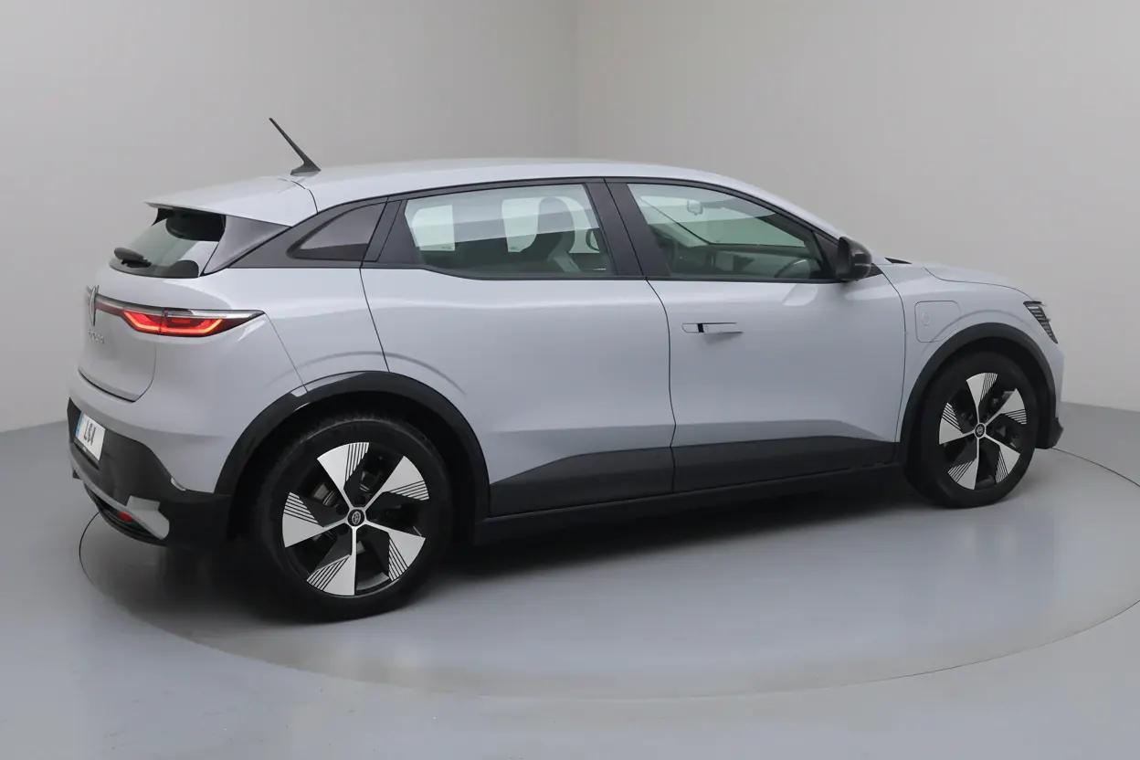 Renault Mégane E-Tech Rennes vue 3 Renault Mégane E-Tech en leasing sans apport à Rennes — vue 3