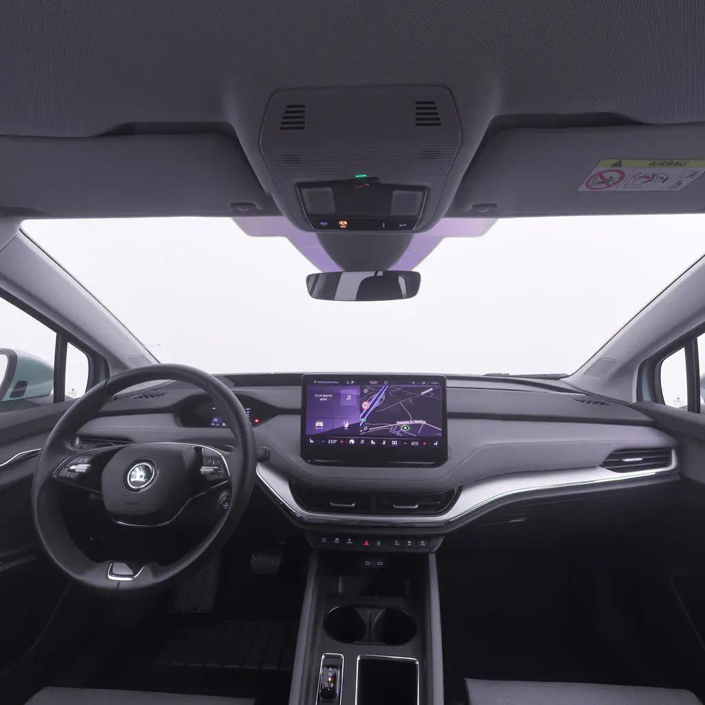 Skoda Enyaq Rennes vue 5 Skoda Enyaq en leasing sans apport à Rennes — vue 5