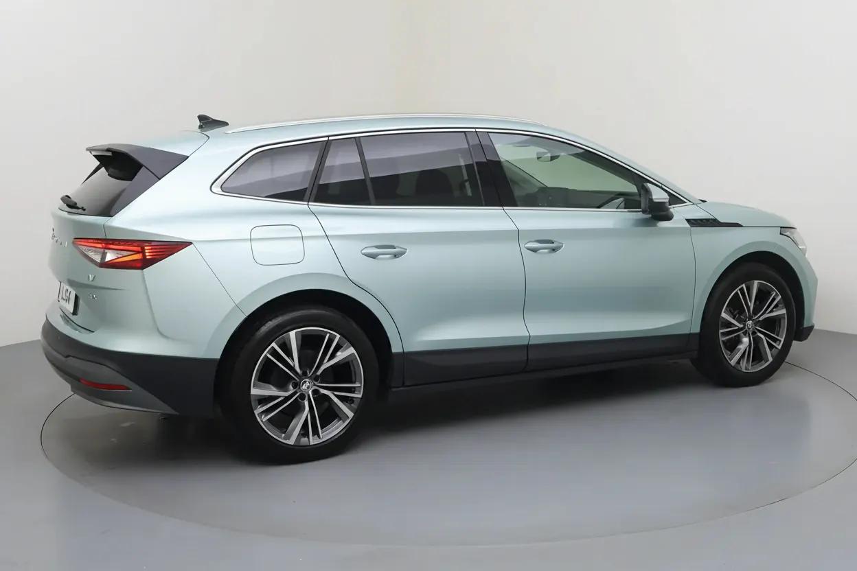 Skoda Enyaq Rennes vue 3 Skoda Enyaq en leasing sans apport à Rennes — vue 3