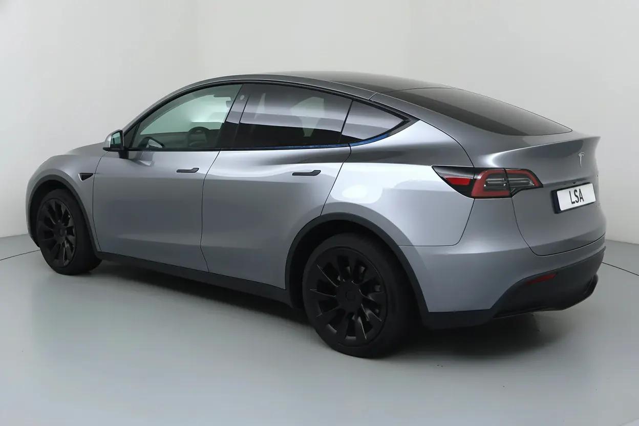 Tesla Rennes — Centre Tesla et service à Rennes Centre Tesla et service à Rennes — Tesla Rennes
